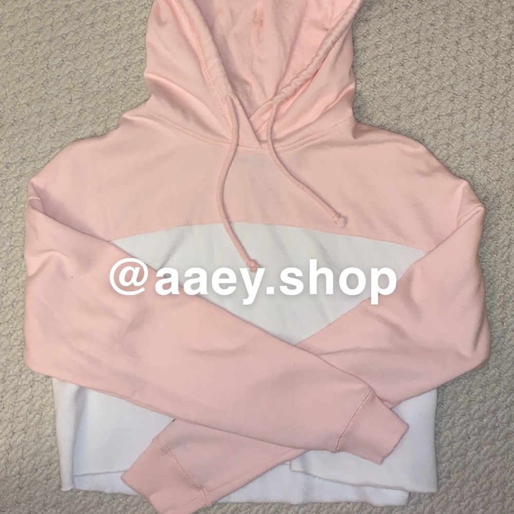 NEW Hollister Cropped hoodie